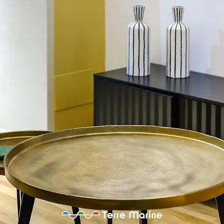 Apartment Under Bridge, Terremarine