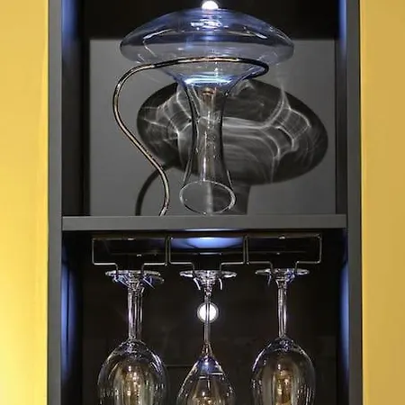 Apartment Under Bridge, Terremarine *