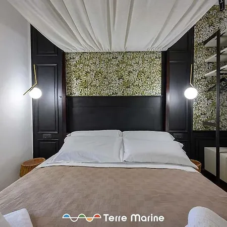 Under Bridge, Terremarine Apartment *