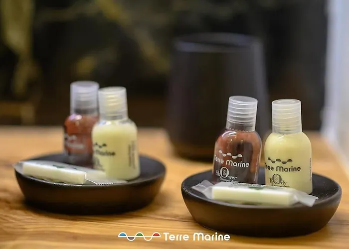 Under Bridge, Terremarine Lägenhet