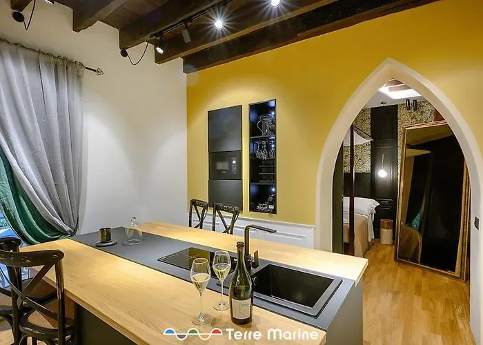 Lägenhet Under Bridge, Terremarine